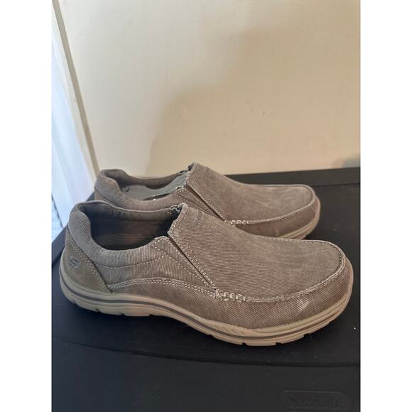 Mens Skechers Avillo Relaxed Fit Memory Foam Slip-on Loafer Shoes Khaki 7 y - Picture 3 of 6